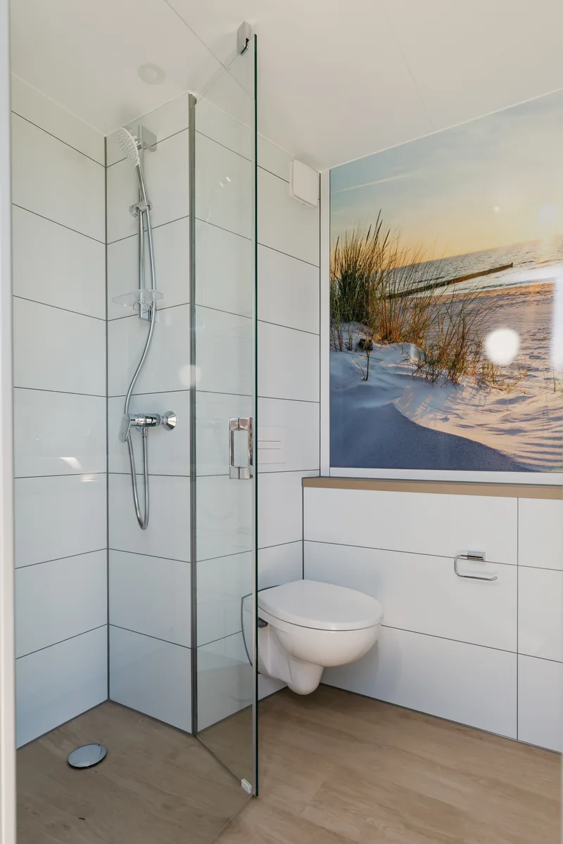 Modern shower facility at Campingplatz Dummer See